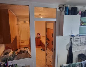 Garsoniera Manastur, etaj 1, mobilata, vedere spre padure, CT si boxa 14mp