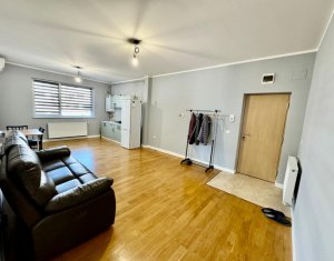 Vanzare apartament 3 camere, situat in Floresti, zona Stadionului