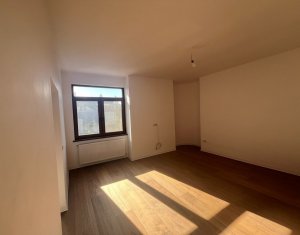 Apartament 3 camere in vila , situat in zona Grigorescu 