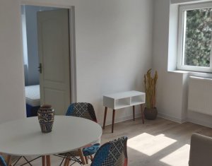 Sale apartment 4 rooms in Cluj-napoca, zone Manastur