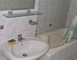 Apartament de 3 camere, 65 mp, etaj intermediar, zona BIG !
