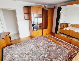 Apartament de 3 camere, 65 mp, etaj intermediar, zona BIG !