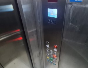 Apartament de 3 camere, 65 mp, etaj intermediar, zona BIG !
