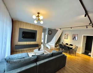 Apartament 3 camere, superb, zona Teilor