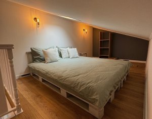 Apartament 3 camere, superb, zona Teilor