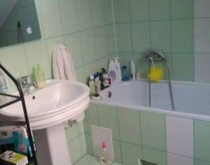 Apartament la vila, 5 camere, pe 2 niveluri, zona Marasti