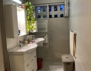 Apartament 3 camere, zona P-ta Hermes