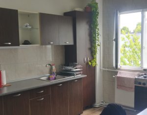 Apartament 3 camere, zona P-ta Hermes