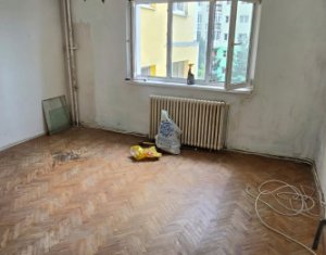 Investitie! Apartament cu 2 camere, decomandat