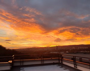 Apartament de vis cu terasa imensa si panorama superba, Donath Park