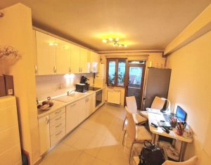 Vand apartament 2 camere la cheie + parcare, Floresti - Sesul de sus 