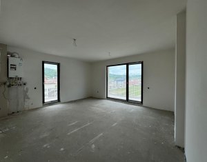 Apartament 3 camere, terasa 29 mp, situat in Floresti, zona Eroilor