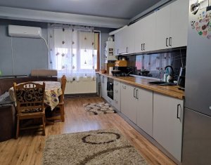 Apartament 3 Camere + Parcare, Floresti