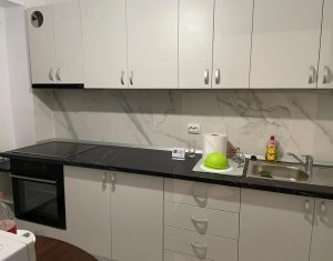 Apartament 2 camere, decomandat, zona Semicentrala