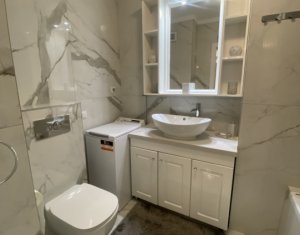 Apartament de lux, 3 camere, mobilat si utilat+garaj, Centru