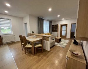 Apartament 3 camere, 2 bai, situat in Floresti, zona Stadionului