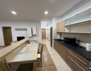 Apartament 3 camere, 2 bai, situat in Floresti, zona Stadionului