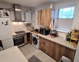 Apartament cu 2 camere, zona Piata 14 Iulie, etaj intermediar !