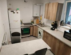 Apartament cu 2 camere, zona Piata 14 Iulie, etaj intermediar !