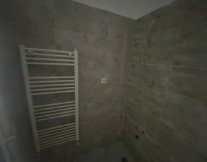 Apartament frumos si spatios, 66mp strada Florilor, Floresti 
