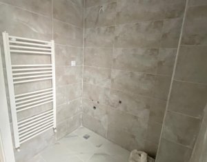 Apartament frumos si spatios, 66mp strada Florilor, Floresti 
