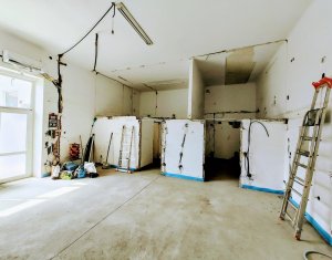 Apartament semifinisat ultracentral in Piata Unirii