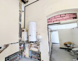Apartament semifinisat ultracentral in Piata Unirii