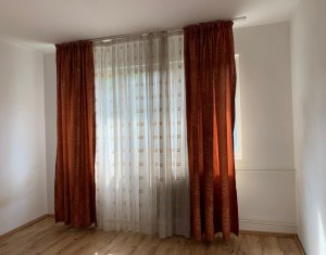 Apartament cu 4 camere, situat la etajul 3, Manastur, strada Primaverii