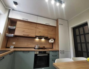  Apartament 4 camere decomandate, renovat