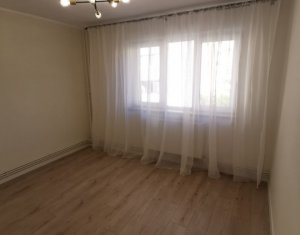  Apartament 4 camere decomandate, renovat