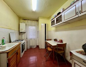 Apartament 3 camere decomandat, Pod Calvaria