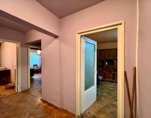 Apartament 3 camere decomandat, Pod Calvaria