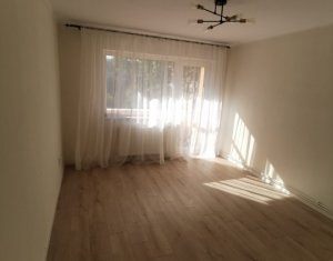  Apartament 4 camere decomandate, renovat