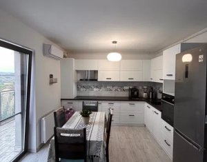 Apartament 3 camere, 2 bai, etaj retras, terasa, parcare, Marasti