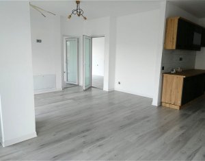Vanzare apartament 3 camere in Floresti