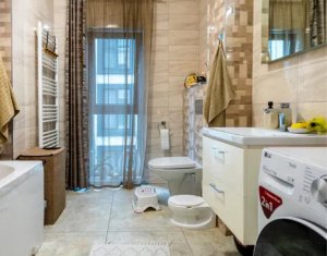 Apartament modern, 3 camere, 2 bai, parcare, 75 mp, zona Borhanci
