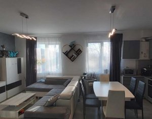 Vanzare apartament 3 camere in Floresti