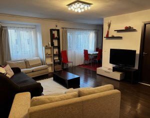 Vanzare apartament 3 camere in Floresti