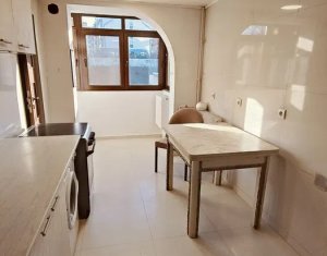 Apartament 3 camere, Plopilor, zona Platinia, renovat recent, bloc caramida