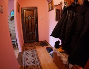 Vanzare apartament 2 camere, etaj 2/4, zona Interservisan, Gheorgheni