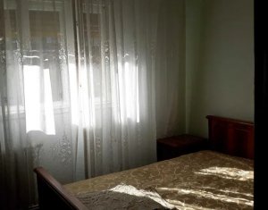 Apartament cu 4 camere decomandate, la etajul 1, in Piata Ion Mester