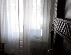 Apartament cu 4 camere decomandate, la etajul 1, in Piata Ion Mester