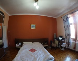 Apartament 3 camere, confort sporit, etaj intermediar, zona Horea
