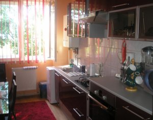 Apartament in vila, 3 cam, 110mp, garaj, boxa, Gruia cu vedere spre Baciu