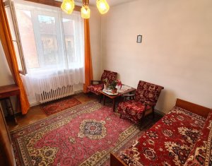 Apartament 2 camere, zona Garii, etaj 3, finisaje clasice ! 