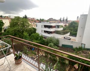 Apartament 3 camere in imobil tip vila, Zona Pasapoarte - Piata Cipariu !