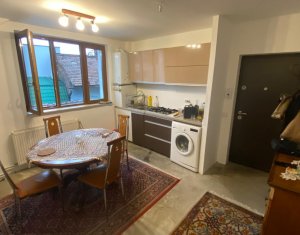Apartament 3 camere in imobil tip vila, Zona Pasapoarte - Piata Cipariu !
