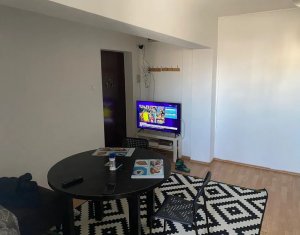 Vanzare apartament 3 camere decomandat, finisat si mobilat, cartier Marasti