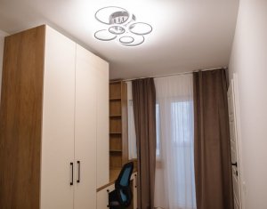 Lakás 4 szobák eladó on Cluj-napoca, Zóna Manastur
