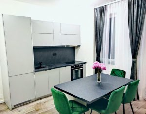 Sale apartment 2 rooms in Floresti
